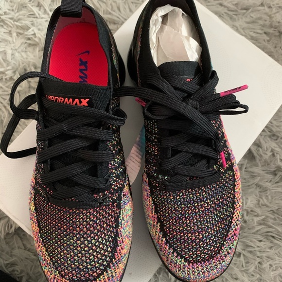 Multi Color Vapormax - Picture 3 of 8